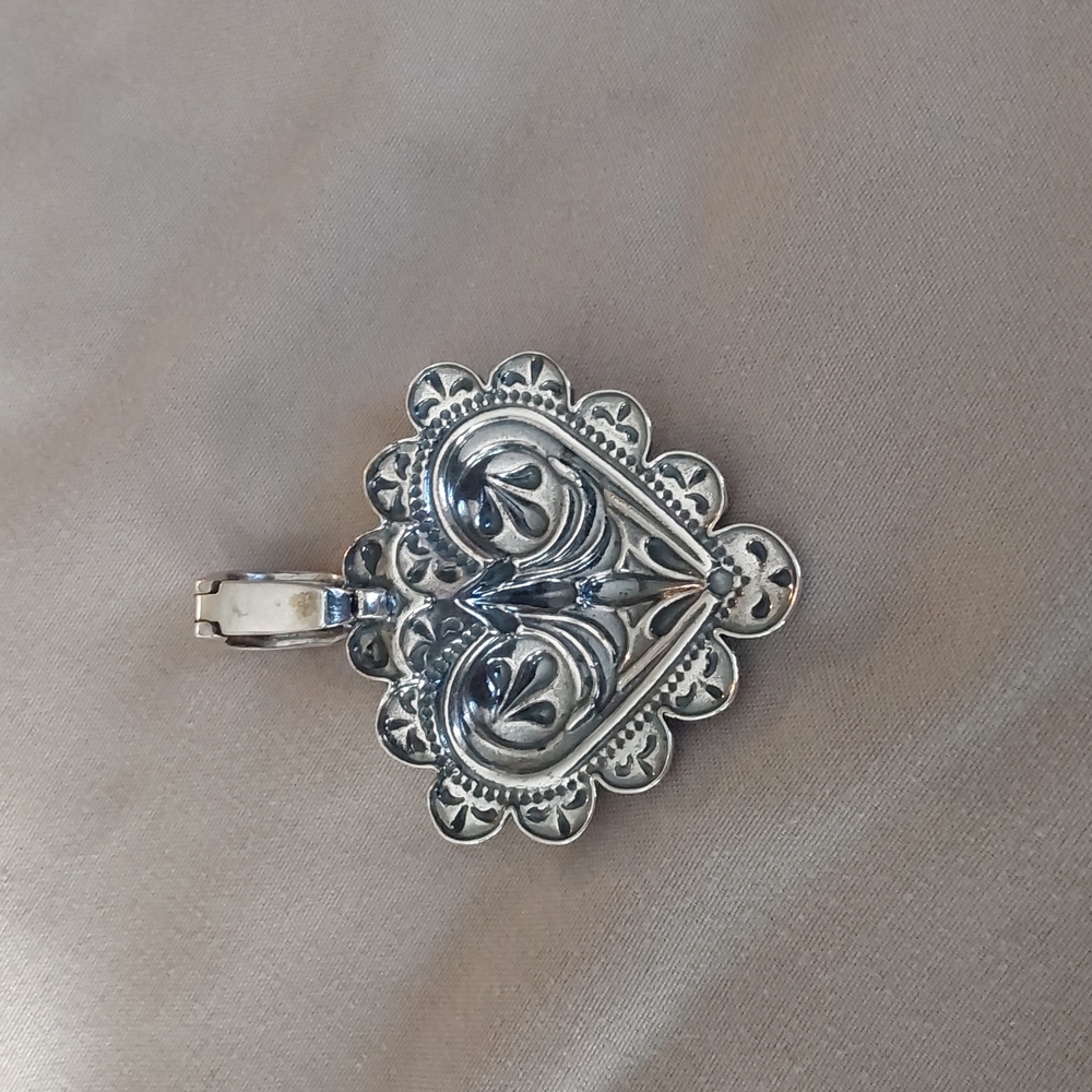 COPY - Sterling Caroyln Heart ❤️  Pendant - Picture 2 of 6